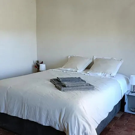 Semesterbostad Avec Piscine Partagee, Terrasse Et Parking Prive A Deux Pas De Moulins - Fr-1-489-373